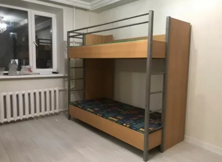 Двухъярусные металлические кровати с ЛДСП – армейские кровать