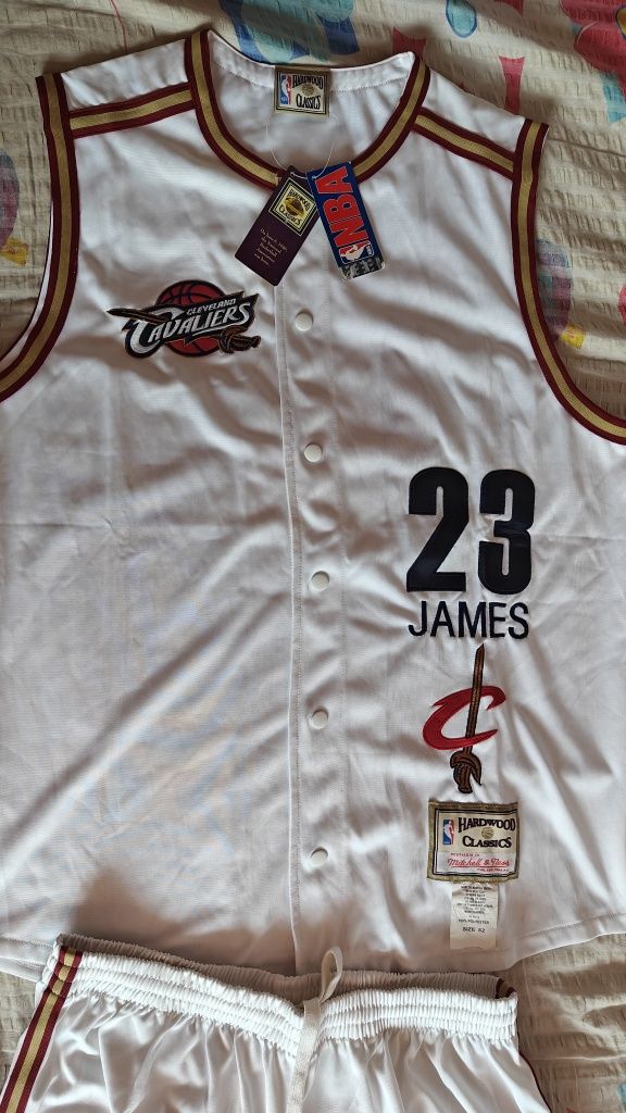 Compleu sport James 23 NBA