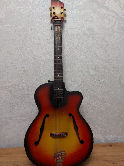 Gitara djipson va yog‘och gitara