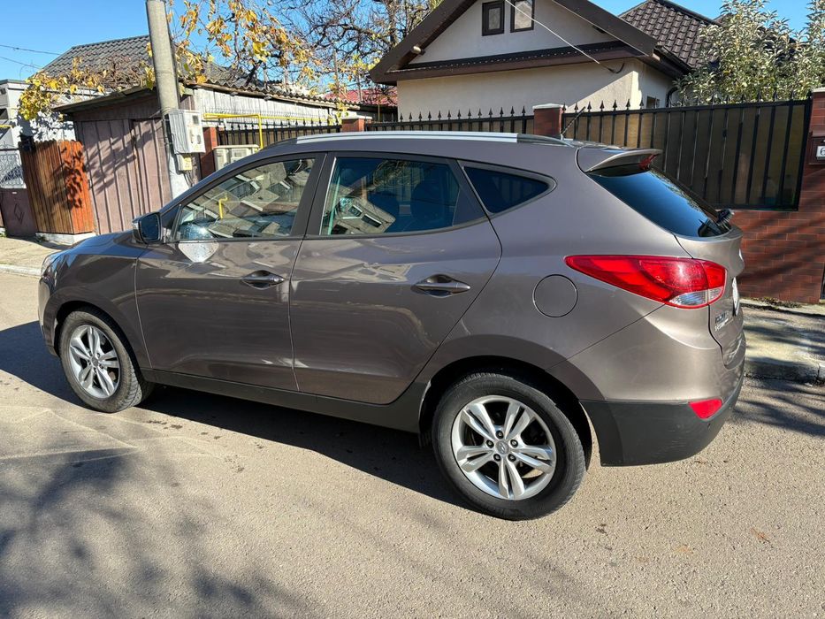 Vând Hyundai ix35