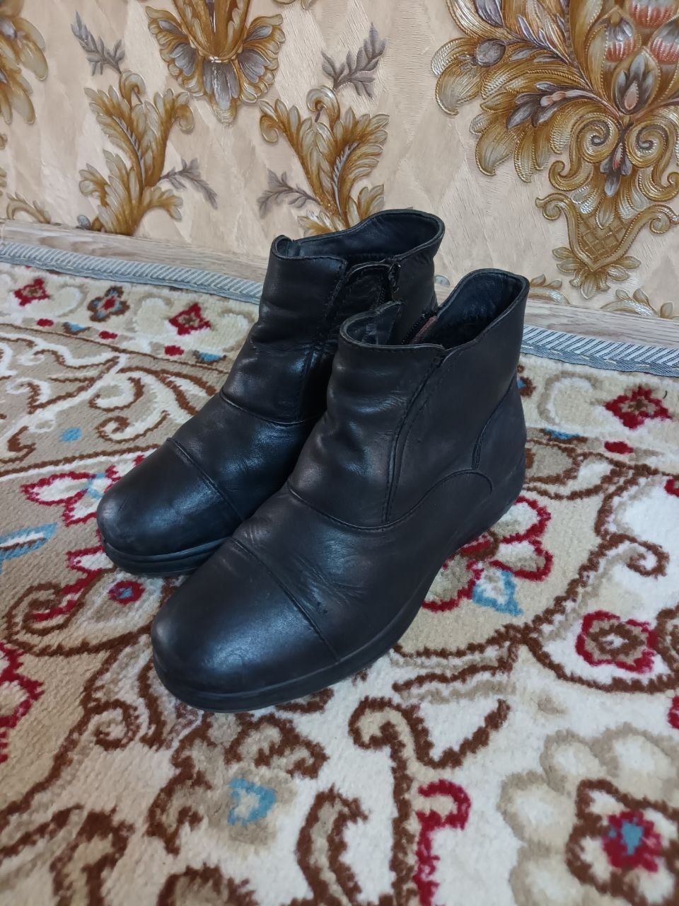 Продаю Зимние сапоги
