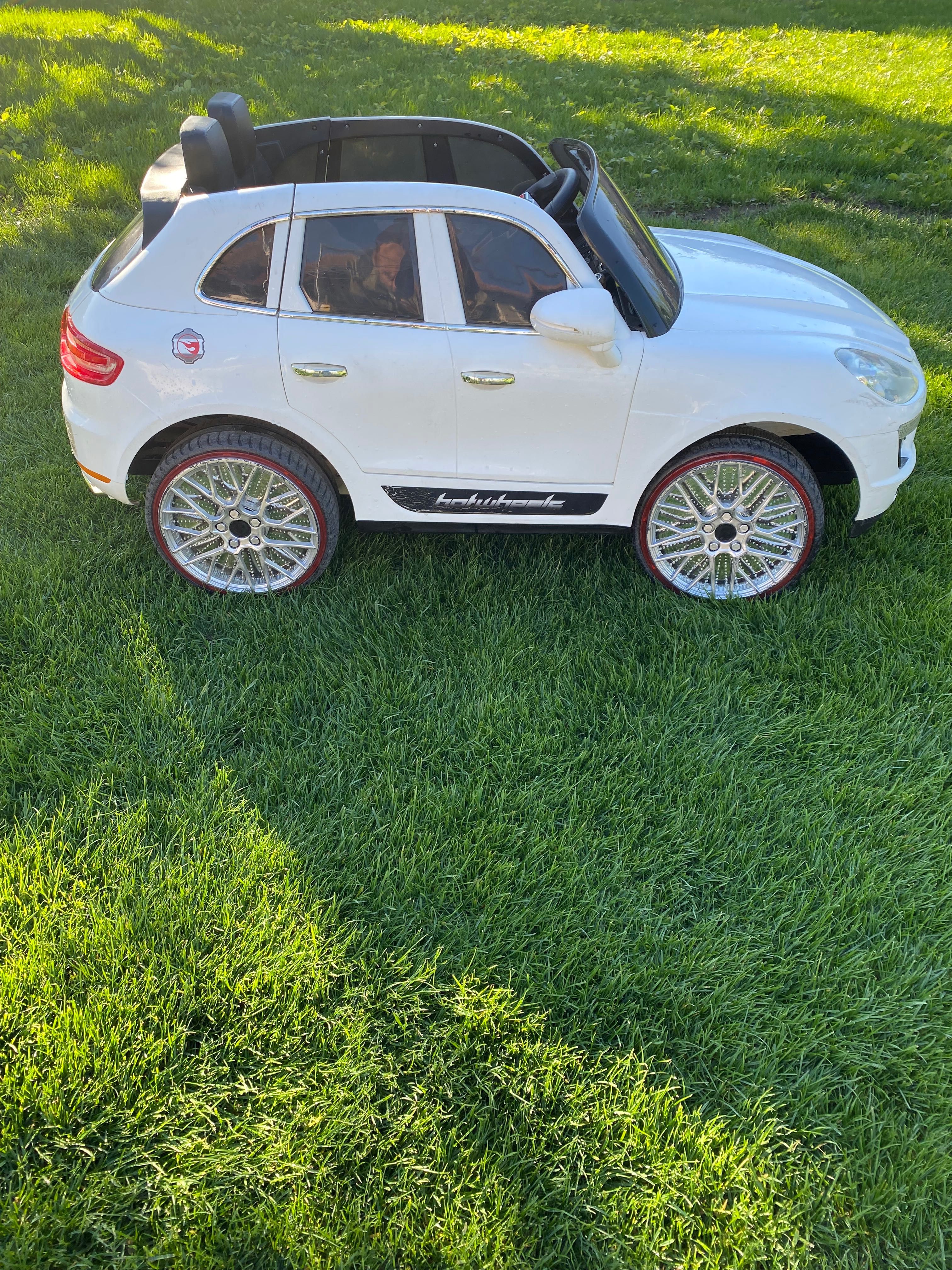 Акумулаторна кола Porsche Cayenne