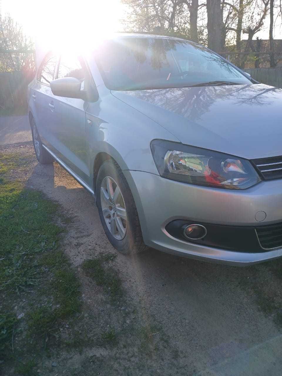 Легковые машина Volkswagen polo