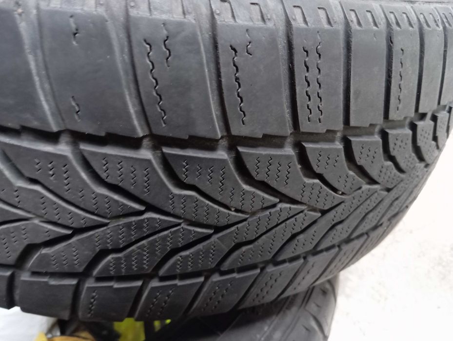Зимни гуми в идеално състояние нов внос от Австрия 195/55/205