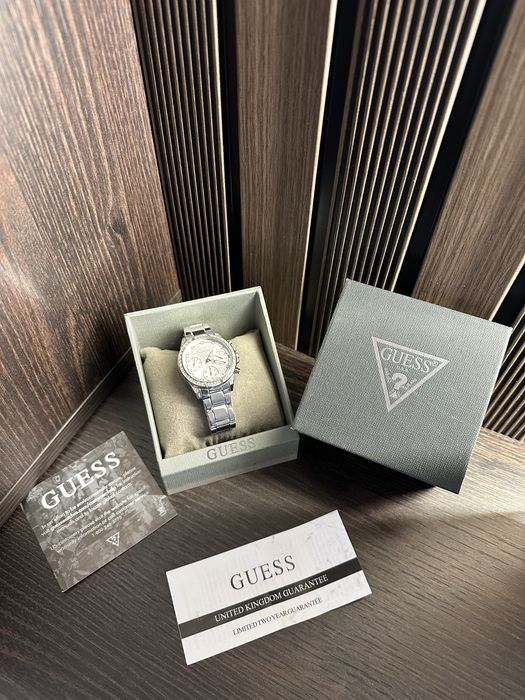 GUESS часовник