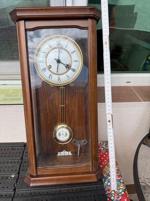 Стенен  vintage часовник с махало