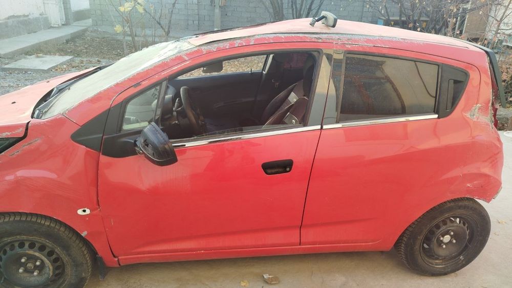 Avarenniy spark soatiladi 3000$