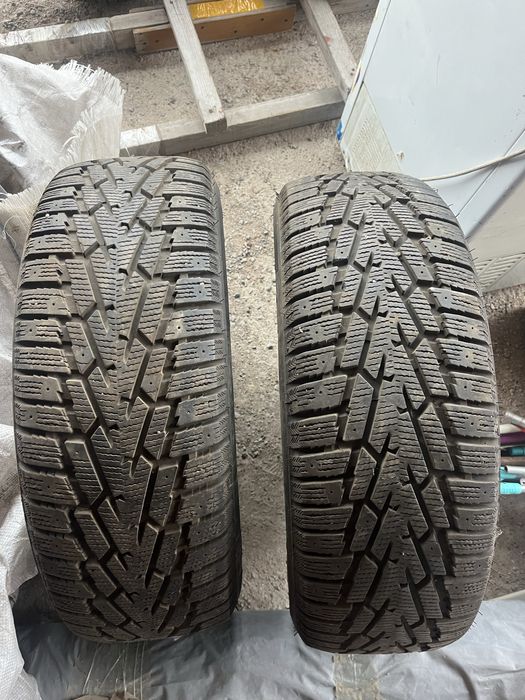 Зимные шины 235/65/17