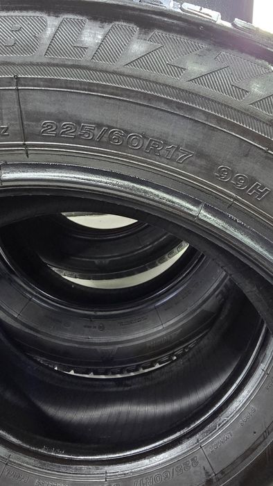 BRIDGESTONE Blizzak LM80 evo 225/60/17