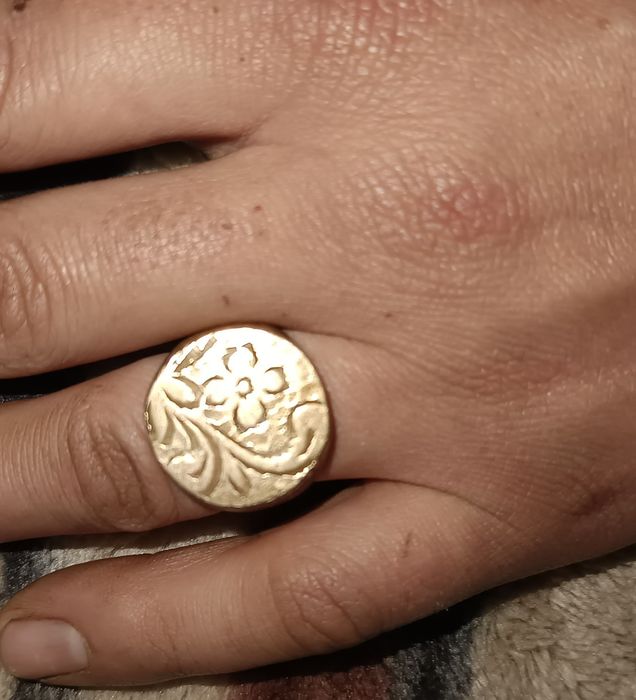 Vând ghiul bărbătesc