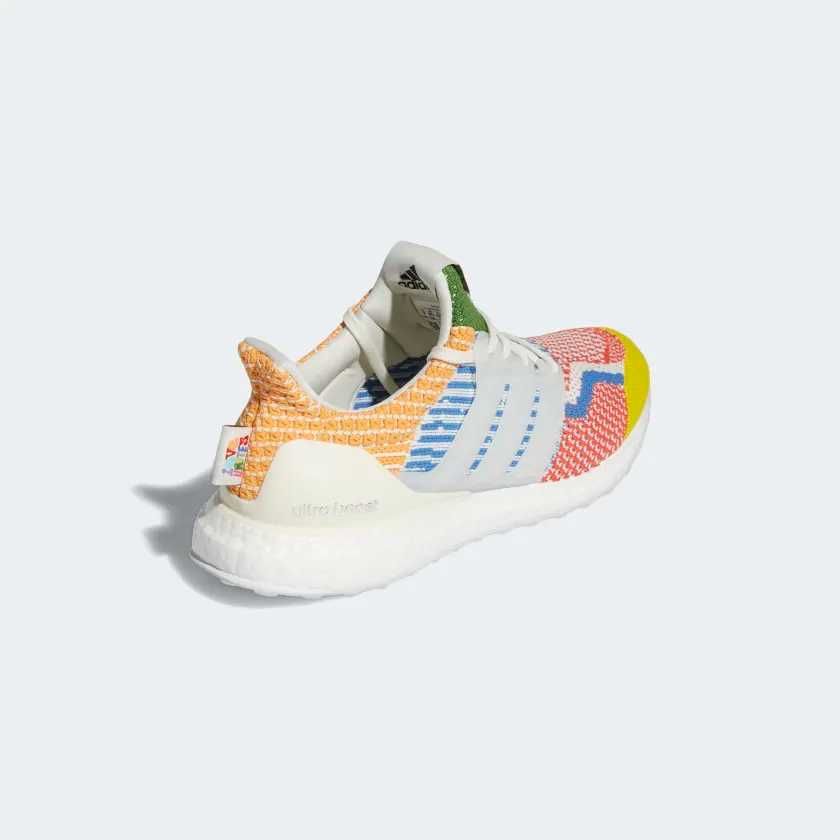 Оригинални маратонки * ADIDAS ULTRABOOST 5.0 DNA *Love Unites * 41 1/3