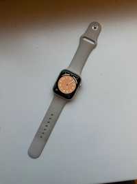 Apple Watch Series 7 45 мм starlight