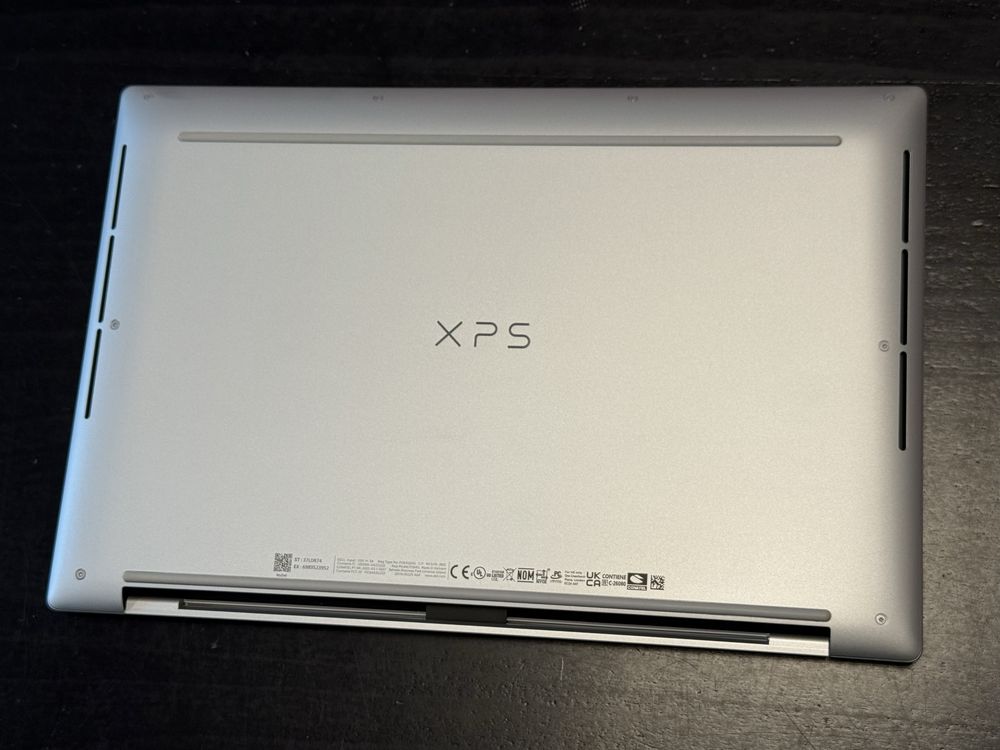 НОВ Dell XPS 14 9440, OLED Touch Screen, Intel Core Ultra 7, 32GB, 1TB