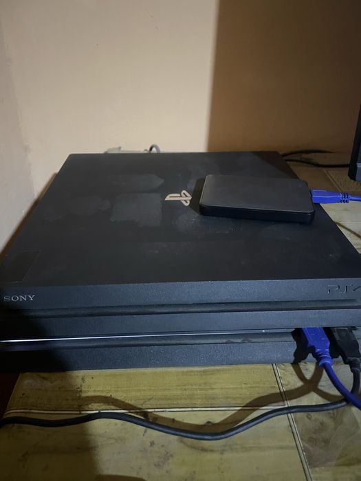 Playstation 4 PRO 1TB сотилади прошивкали