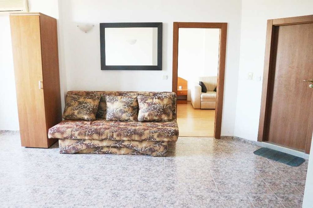 Продава се Двустаен апартамент в к.к. Слънчев бряг - 70 кв.м за 950 €/кв.м - Снимка #2