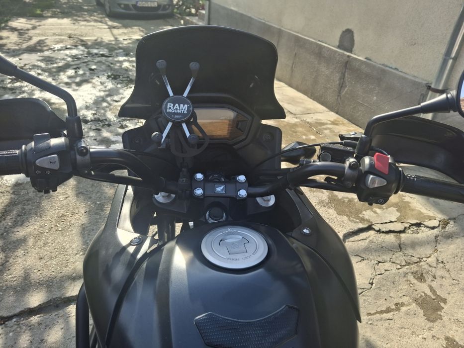 Vând Honda  cb 500x