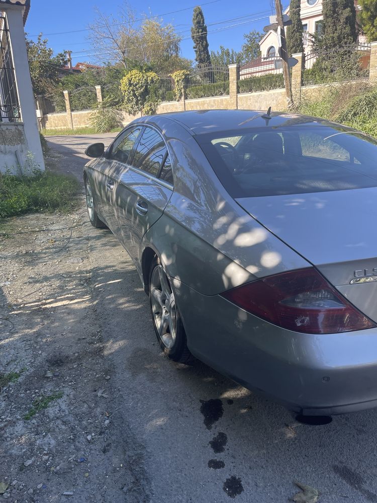 Продавам CLS 320 регистрирана