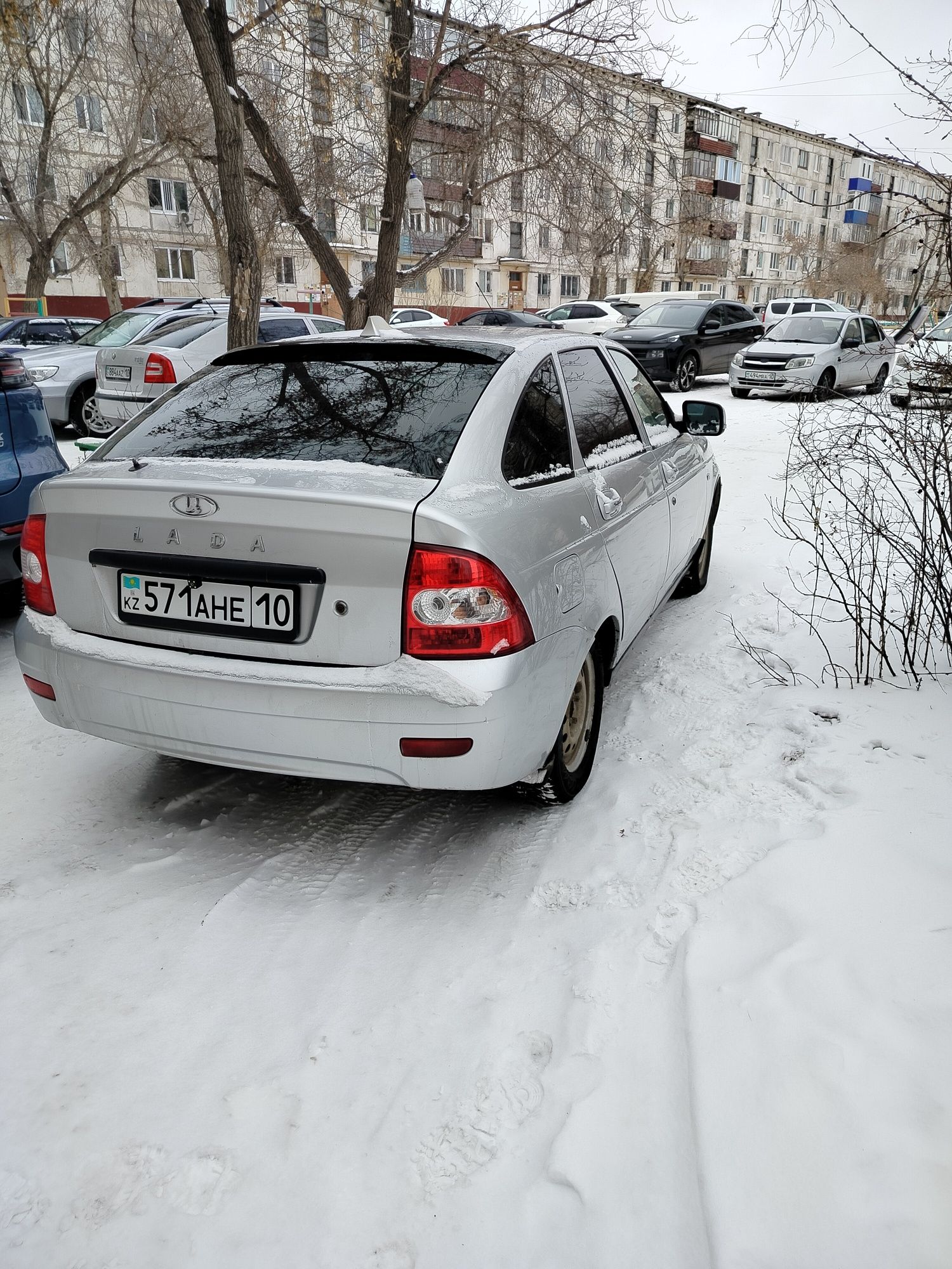 Продам Приору 2011