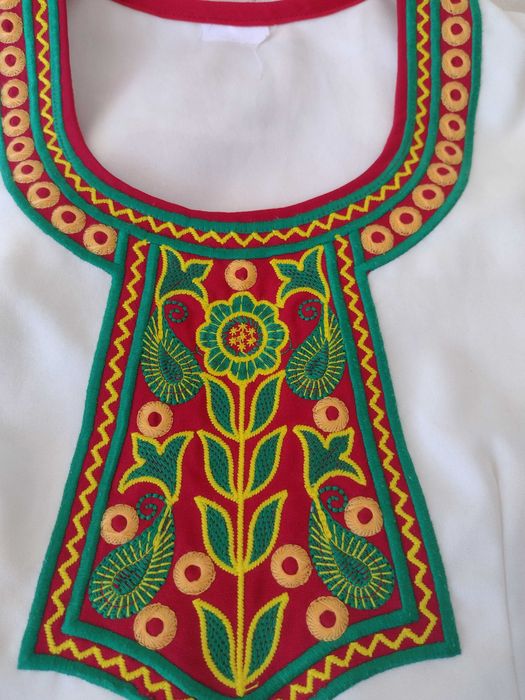 Туника за танци, носия