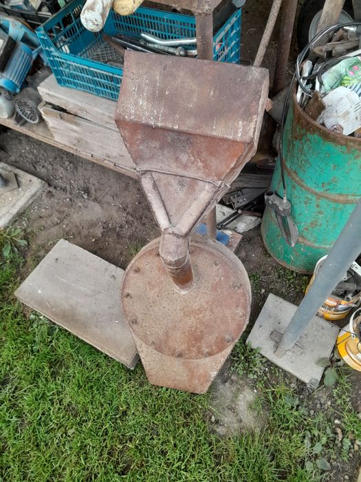 De vanzare tabureti scaunele copii noi teasc si moara folosite