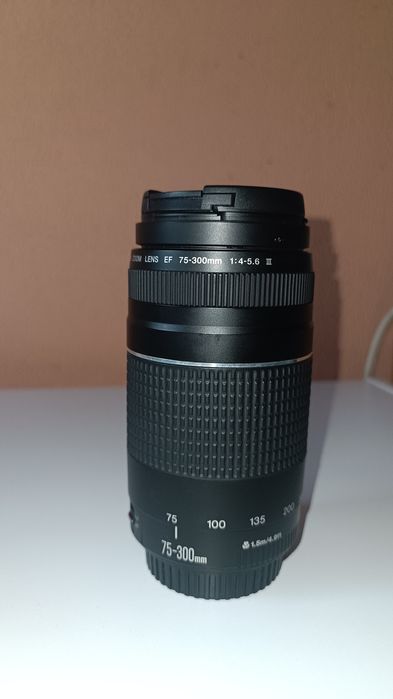 Obiectiv Canon EF 75-300 MM f/4-5.6 III USM