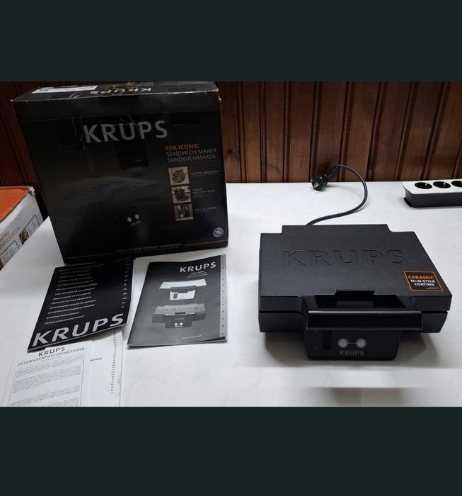 Сандвич тостер Krups FDK46,Черен,850W