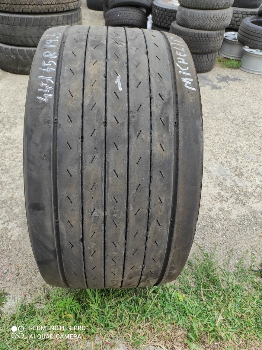 Vând 1 anvelopa camion 445/45r19,5 MICHELIN