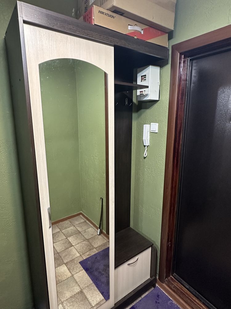 Продам Шкаф в прихожую