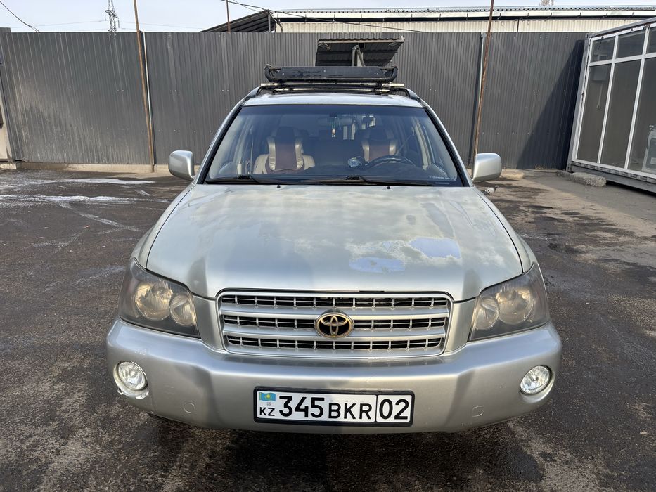 Продам Toyota Highlander 2003год