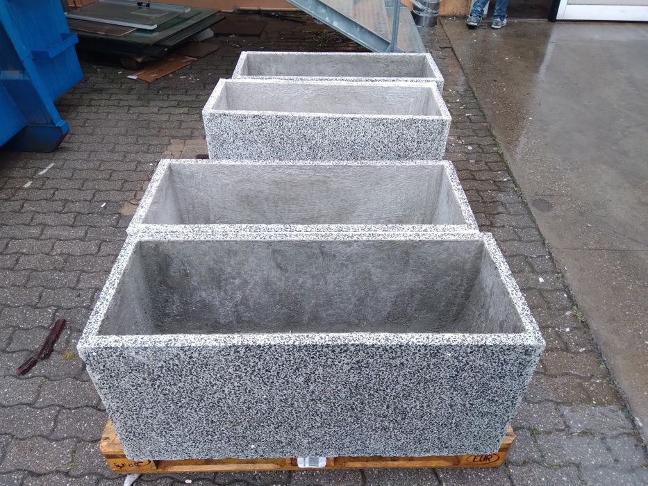 Ghiveci/ jardiniere din beton