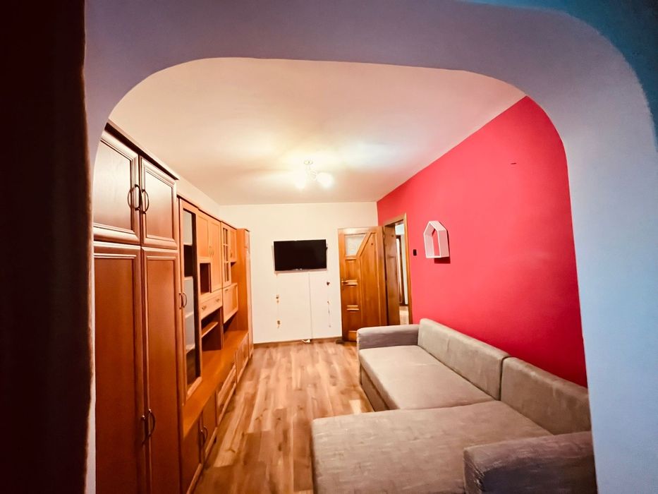 Se vinde apartament 3 camere decomandat