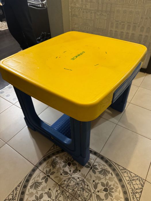 Детский стол бесплатно