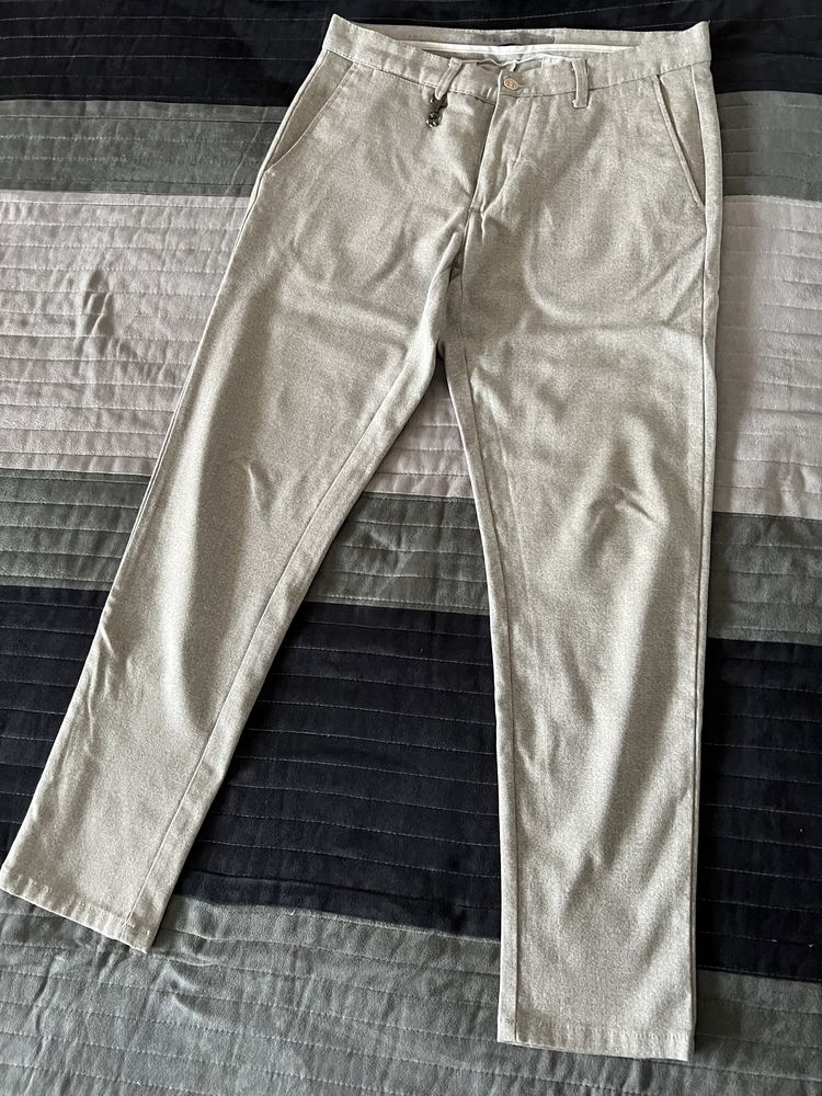 Pantaloni Zara marimea 29-30