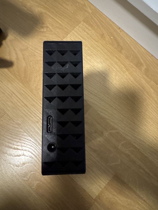 Hard Disk Extern Seagate Expansion Desktop 3TB - Stare Excelentă!
