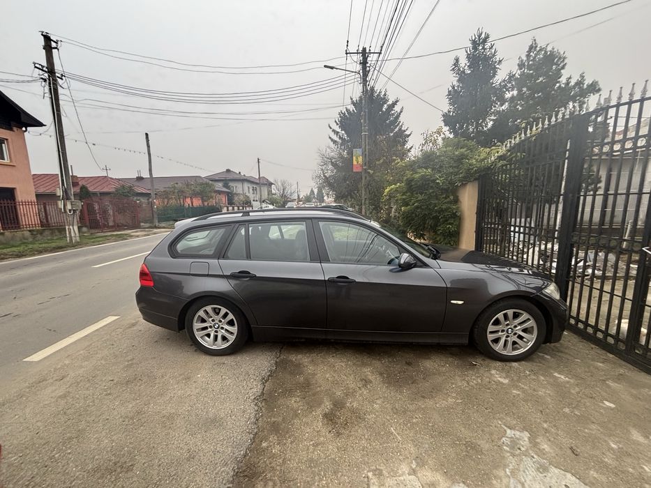 Vand BMW seria 3 E91 2010 2.0 benzina