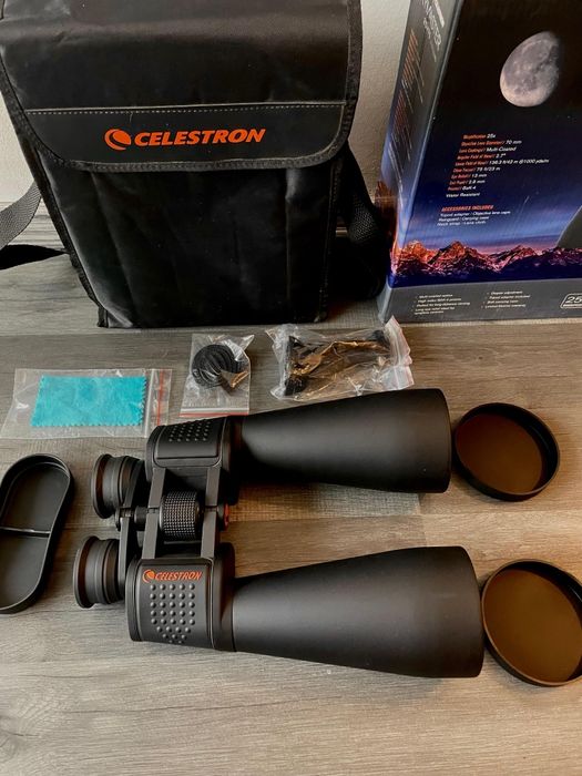 Celestron SkyMaster 25x70 – ca nou, complet