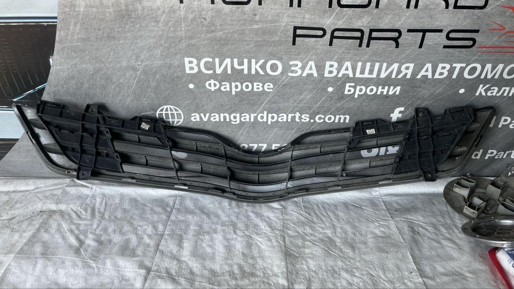 Toyota Verso 3 2009- маска