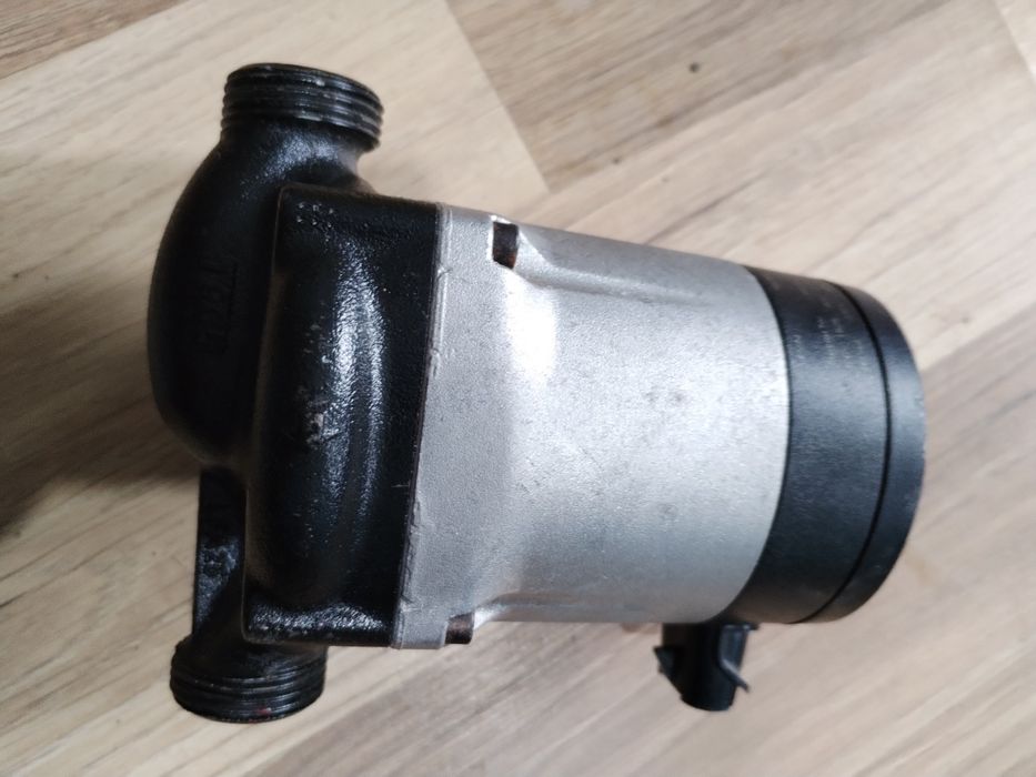 Doua Pompe grundfos Alpha