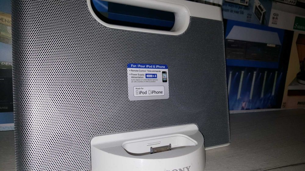 Doking Station for iPOD Sony RDP M5iP (Tokyo Japan)