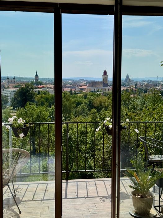 Apartament 3 camere cu priveliste