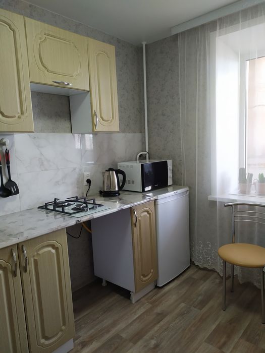 1комн. квартира посуточно ЖД вокзал, радуга, Wi-Fi,кондиционер