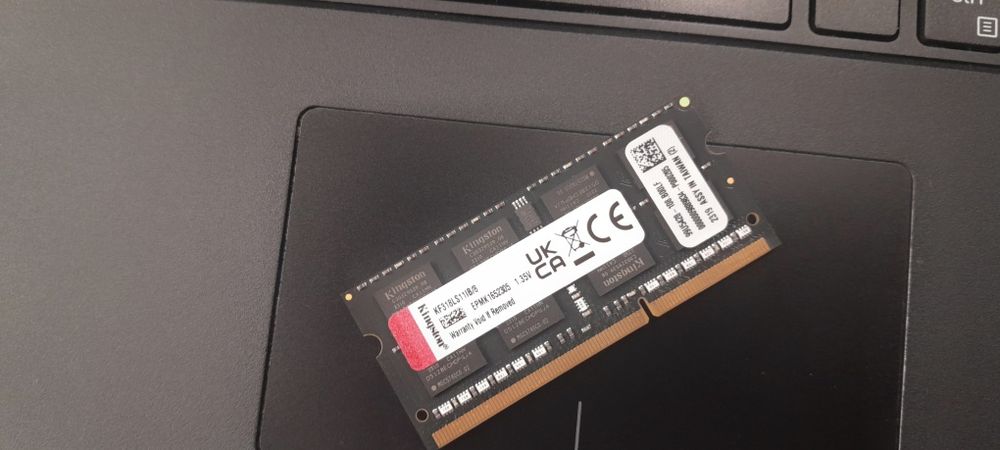 Procesor Intel® Pentium® 3558U
2 M cache, 1,70 GHz