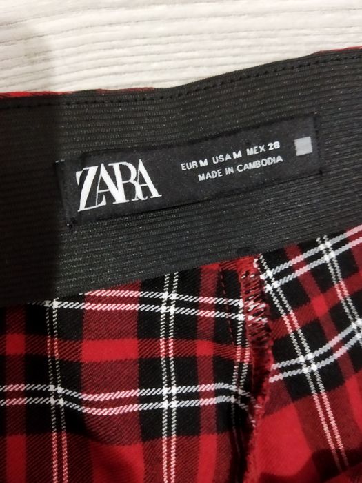 Pantaloni noi Zara model tartan Punk Rock Goth  dama M 38