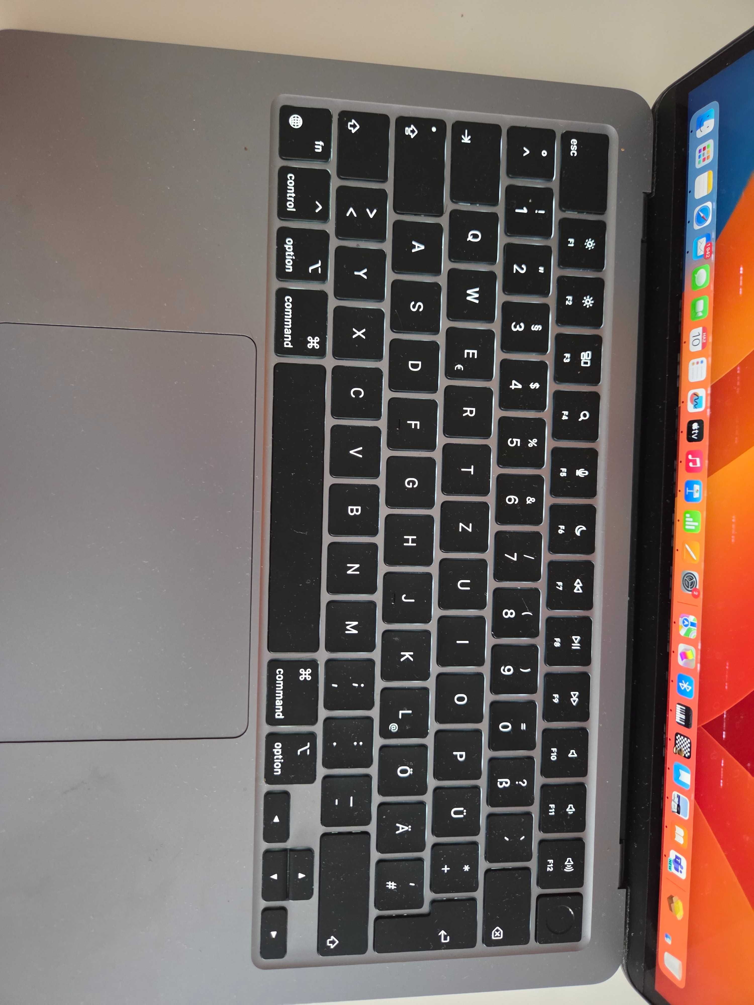 iphone mac book 2