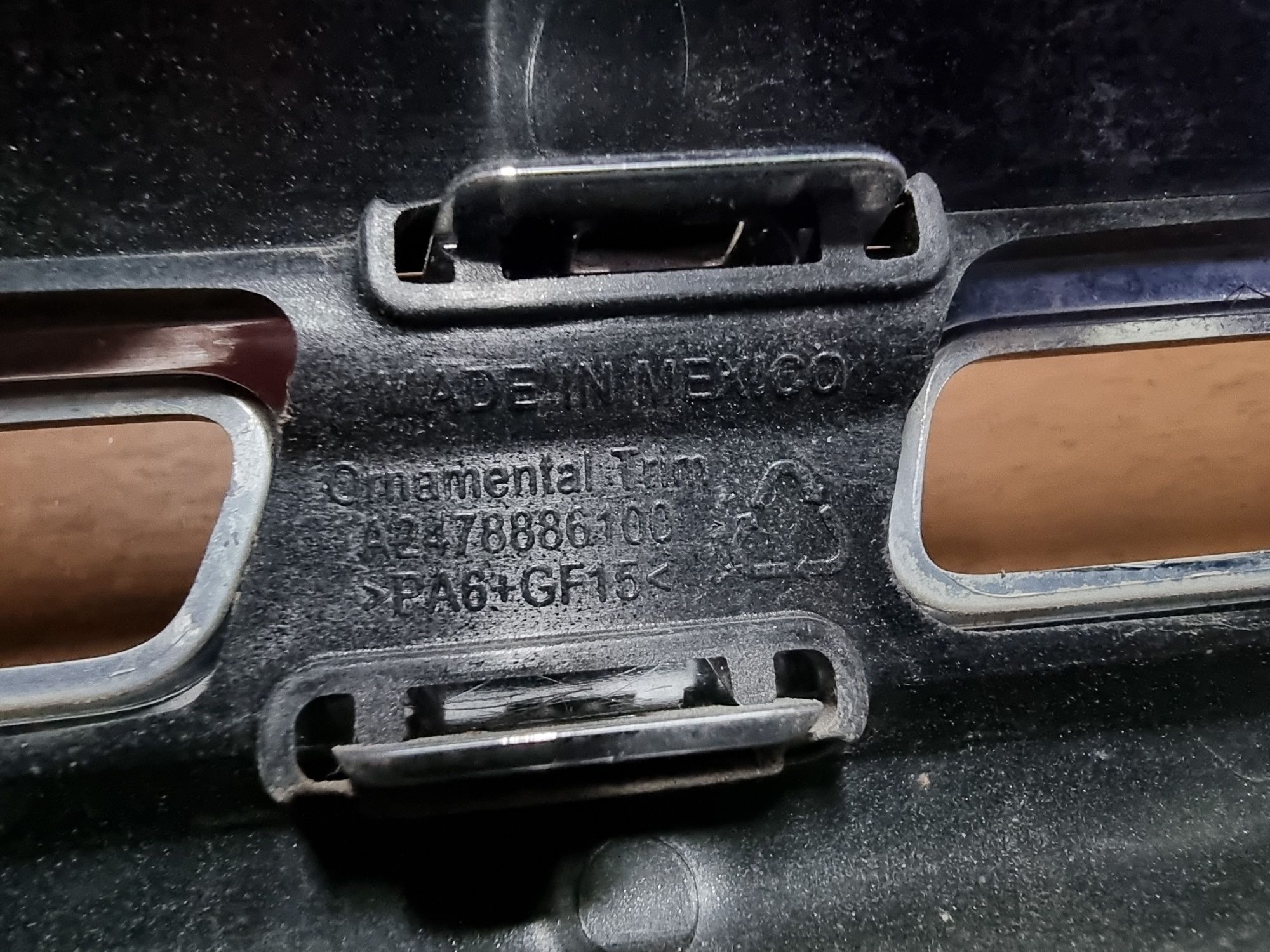 Ornament grila radiator Mercedes GLB X247 AMG dupa 2020 cod A247888610