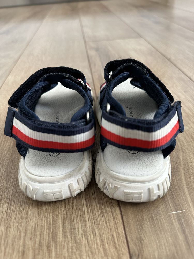 Tommy Hilfiger 25 sandale copii