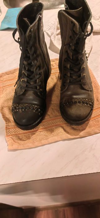 Боти естествена кожа в зелен маслен цвят