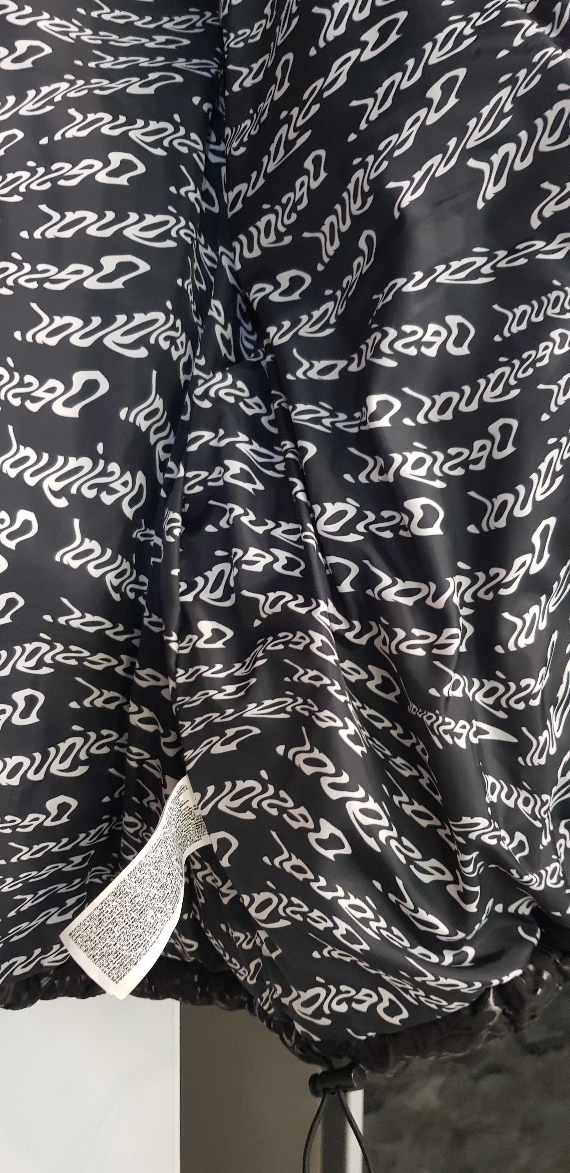 Продавам грейка на марката Desigual, размер XL