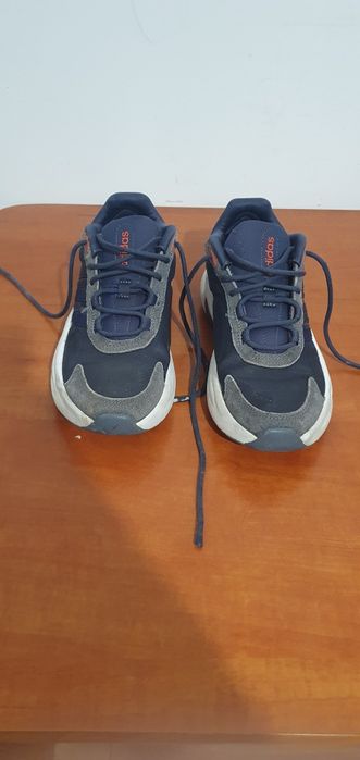 Pantofi adidas puțin purtati