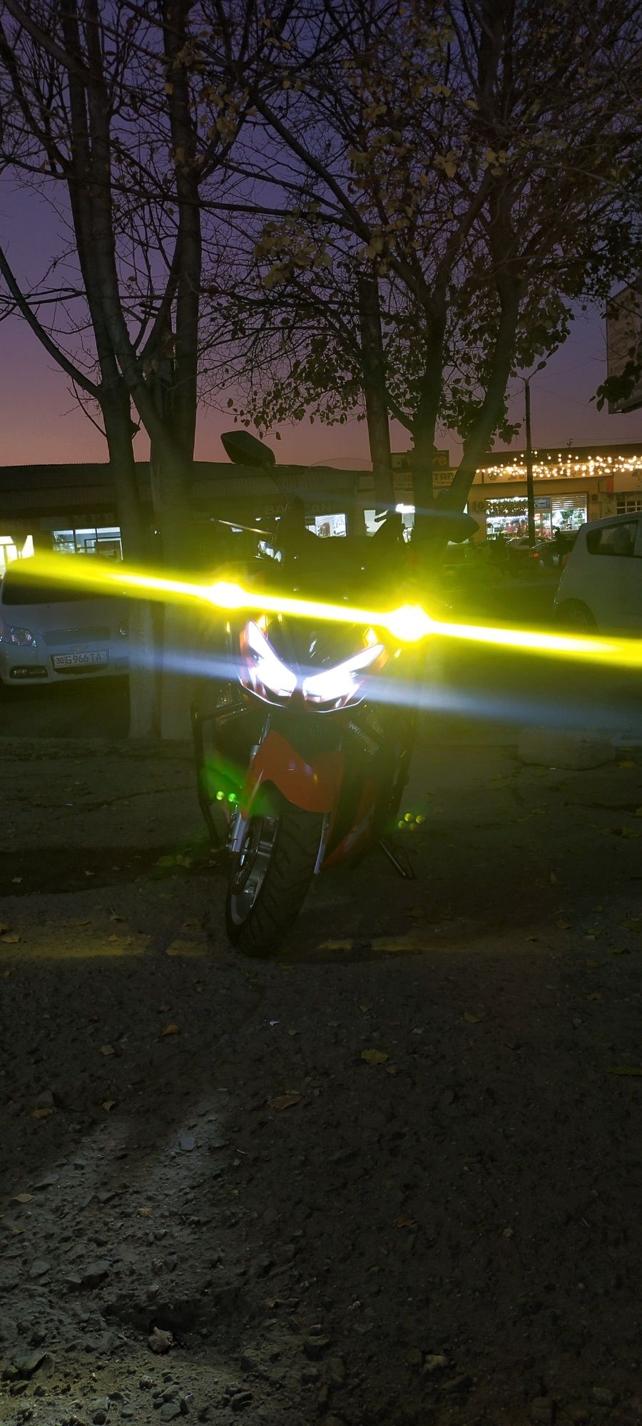 Skuter  N-MAX Sotiladi